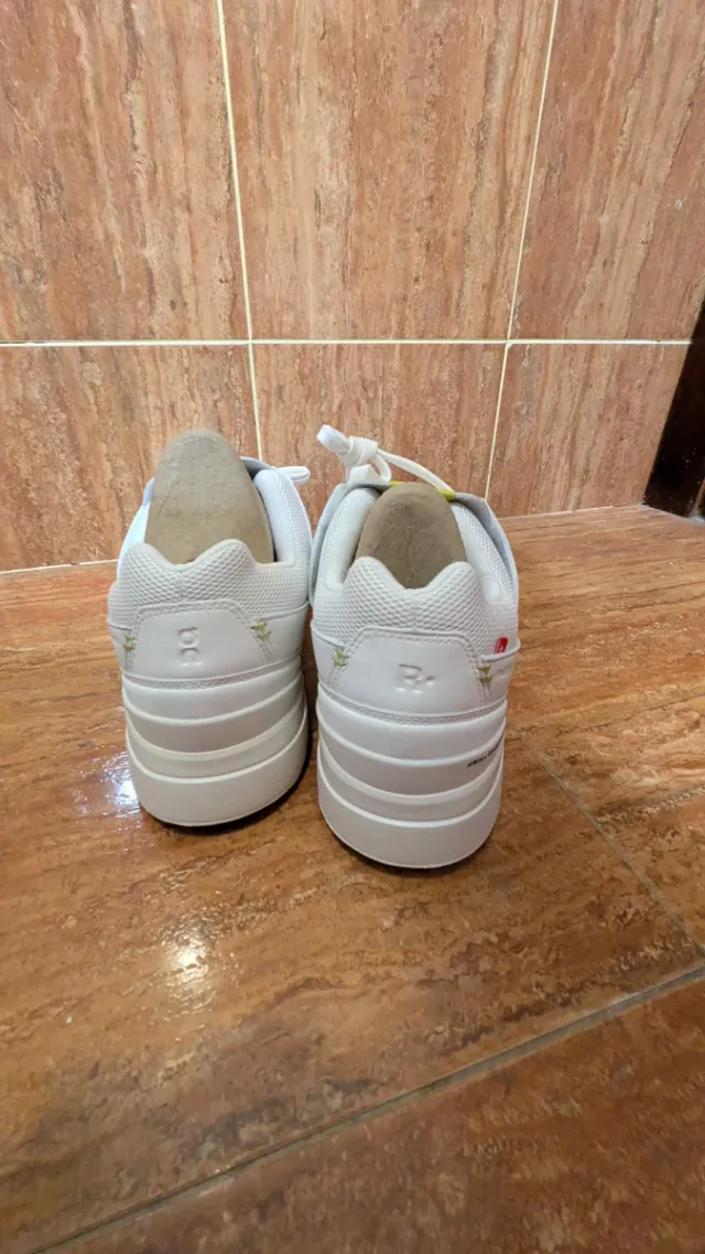 On Cloud, On Roger Blancas Talla 47.5.