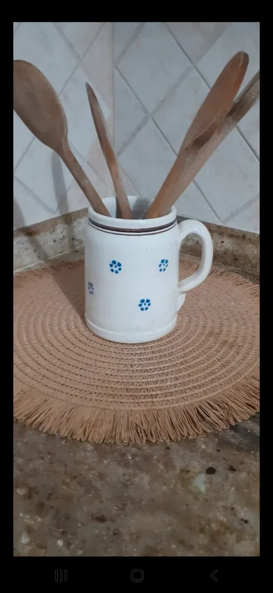 Boccale in ceramica decorato