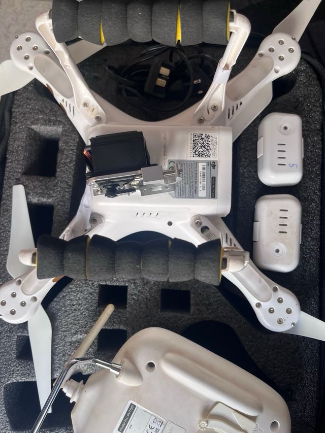 PESCA Dron DJI Phantom con GPS y Mecanismo