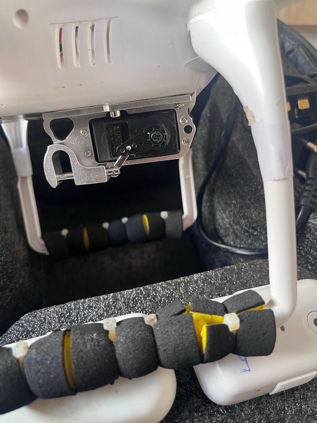 PESCA Dron DJI Phantom con GPS y Mecanismo