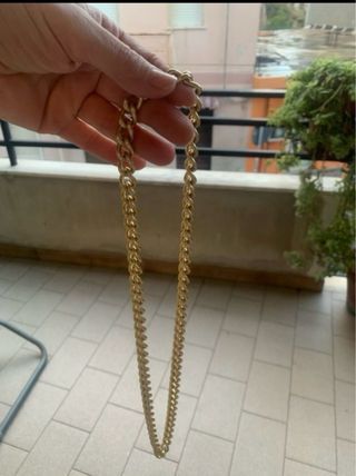 Collana lunga dorata a maglia antica