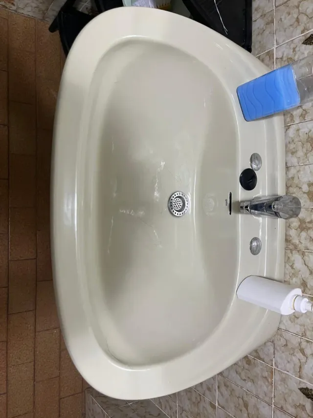 Baño completo: inodoro, bidé, lavabo y bañera vint