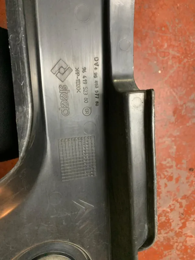 Tapa superior derecha Citroen Xsara