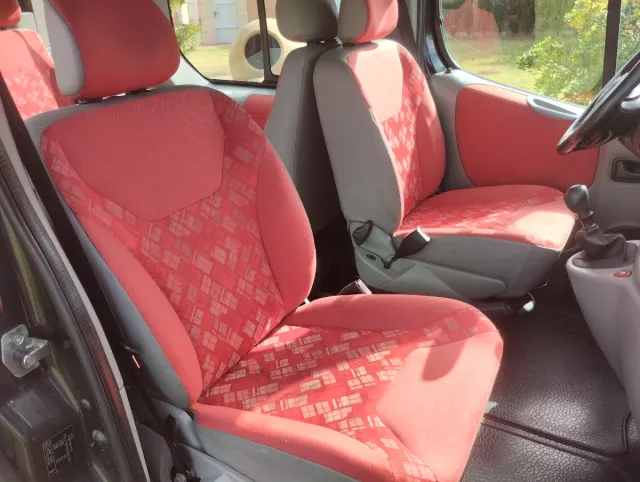 Opel vivaro life camper cama mesa