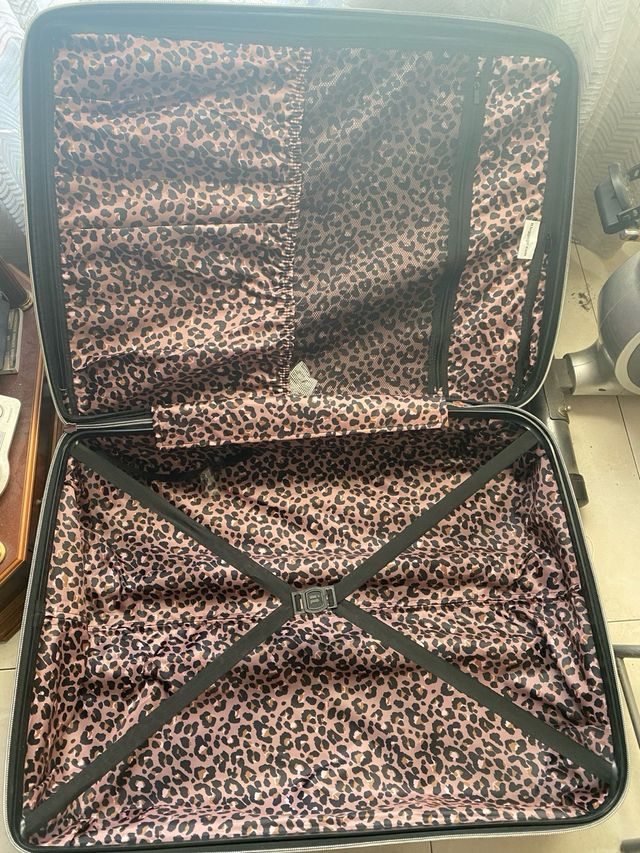 Maleta Gran capacidad Negra acharolada