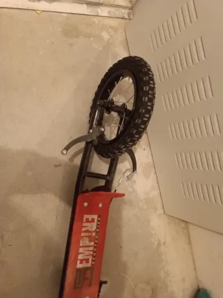 Patinete de ruedas neumáticas