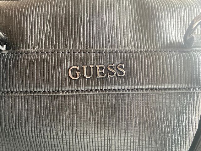Maletín Guess Negro Correa Ajustable