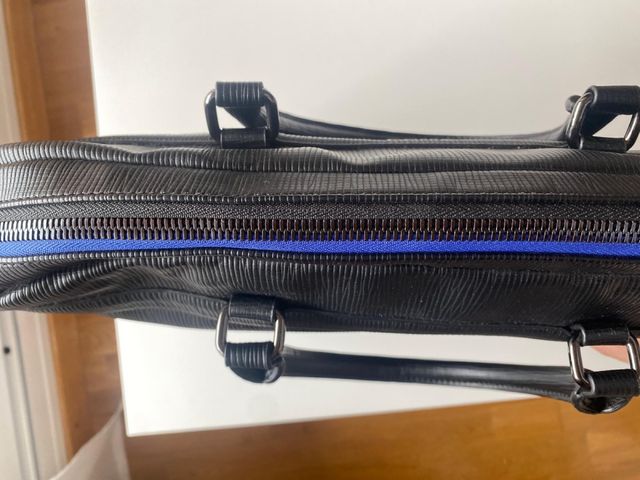 Maletín Guess Negro Correa Ajustable