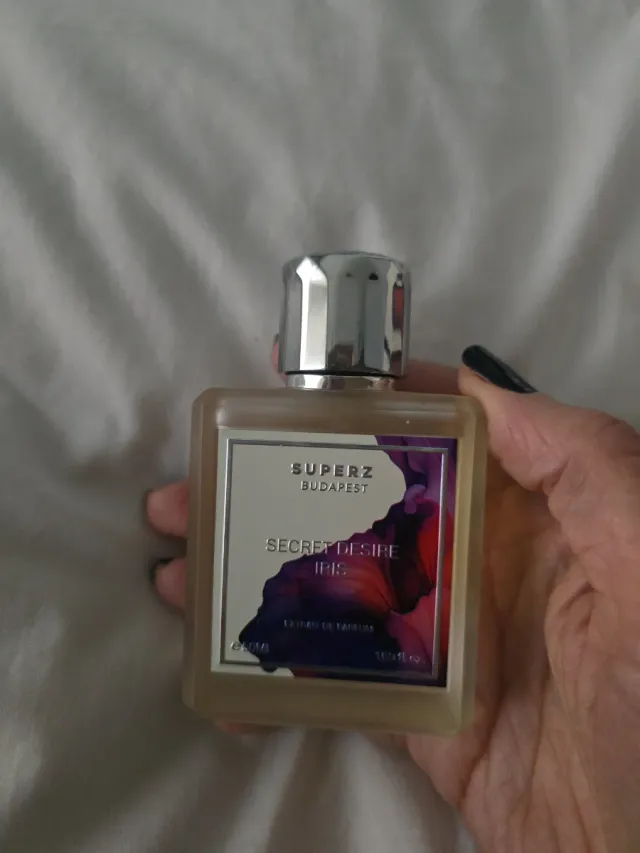 SUPERZ BUDAPEST Secret Desire Iris Perfume