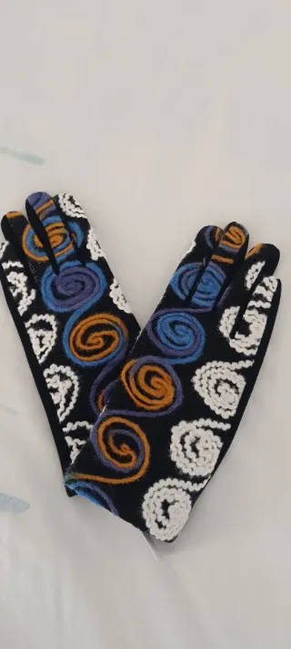 Guantes bordados mujer