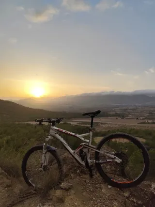 Bicicleta Cannondale Jekyll (Talla M)