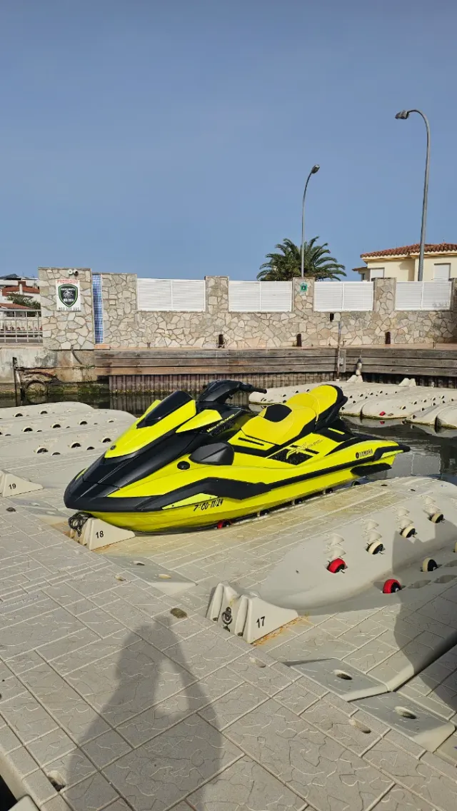 Yamaha FX HO Cruiser Jet Ski