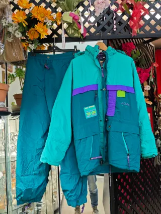 Completo imbottito viola e verde acqua