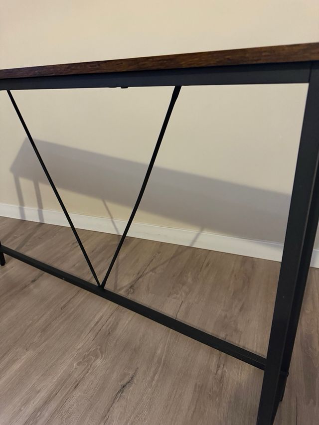 Recibidor estilo industrial madera y metal