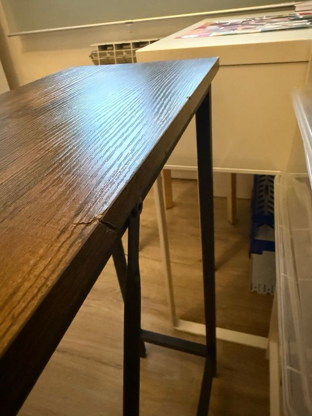 Recibidor estilo industrial madera y metal