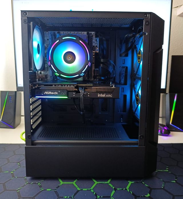 PC GAMING COMPLETAMENTE NUEVO - RX 590 - 32GB