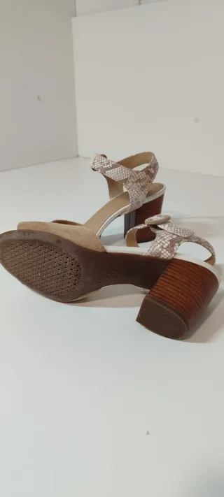 Sandalias Geox Beige y Marrón Talla 38