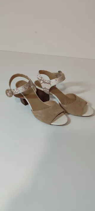 Sandalias Geox Beige y Marrón Talla 38