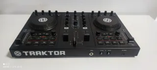 Controladora DJ Traktor Kontrol S2
