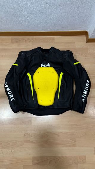 A ESTRENAR CHAQUETA MOTO ARMURE