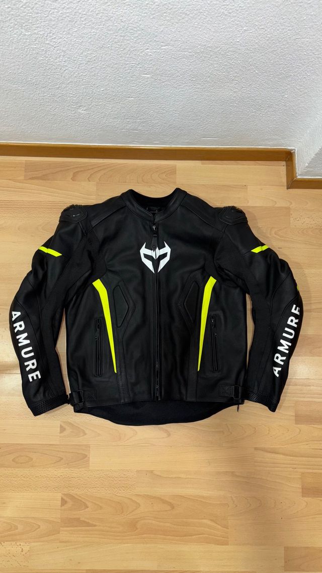 A ESTRENAR CHAQUETA MOTO ARMURE