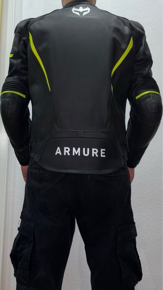 A ESTRENAR CHAQUETA MOTO ARMURE