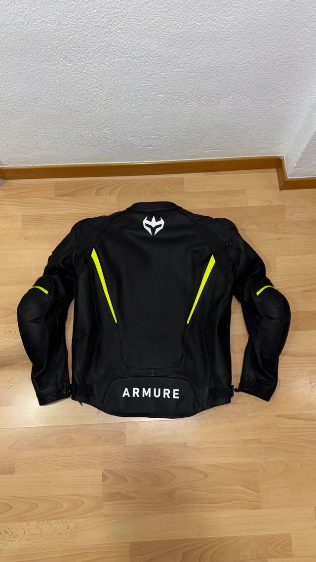 A ESTRENAR CHAQUETA MOTO ARMURE