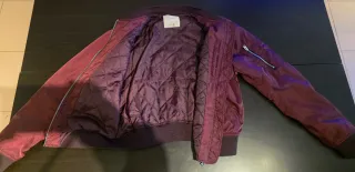 Cazadora Pull&Bear Talla M Granate