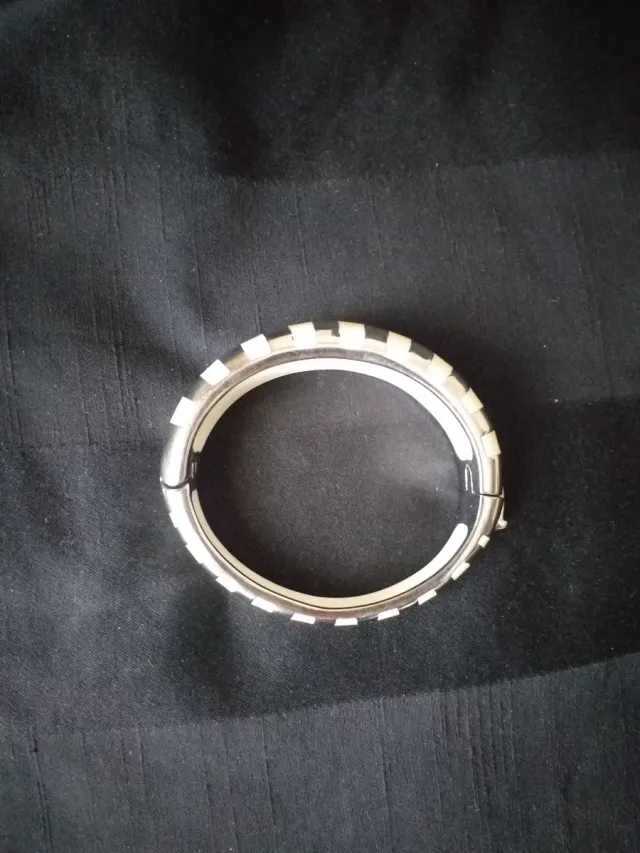 Pulsera Lestor Acero Rayas Plata y Blanca