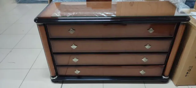 Mesitas de noche y cómoda madera y cristal