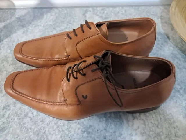 Zapatos de vestir de piel marrón