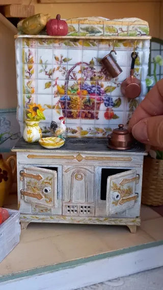 Miniatura cucina metallo e ceramica