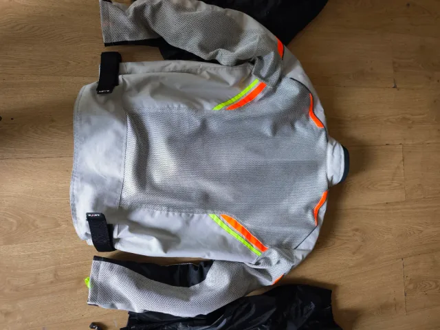 Chaqueta de moto ventilada