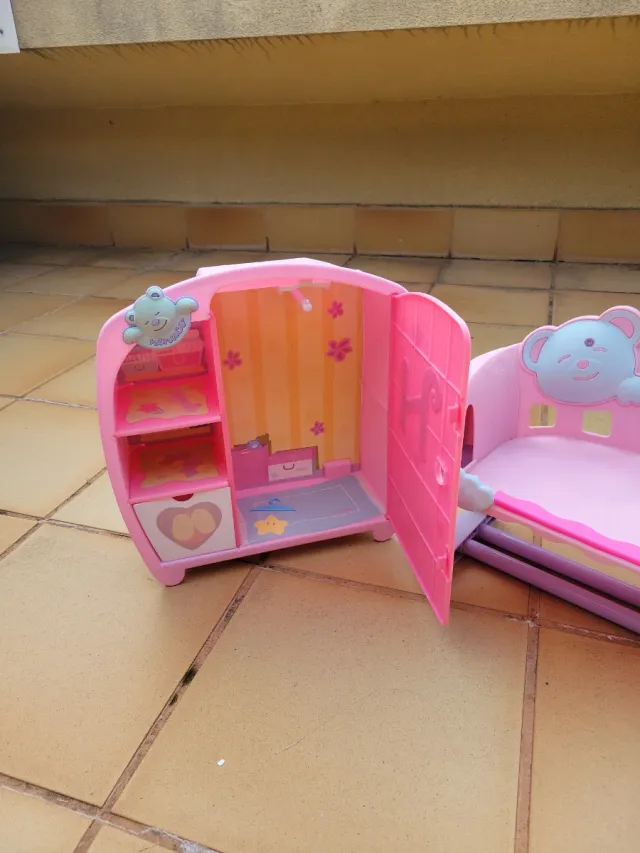 Cuna y armario musical Nenuco