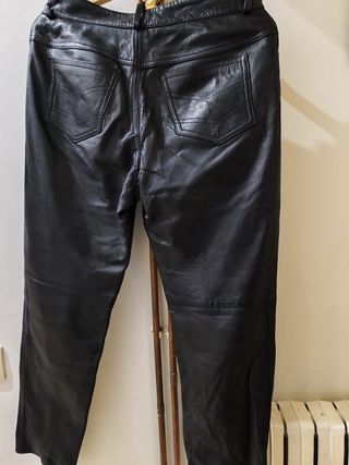 Pantalón de Piel Negro Talla 42