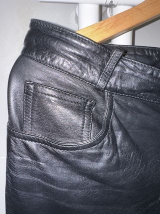 Pantalón de Piel Negro Talla 42