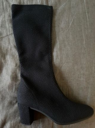 Botas altas negras de tejido