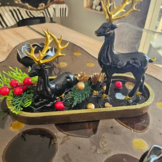 Centro tavola natalizio cervi neri e oro