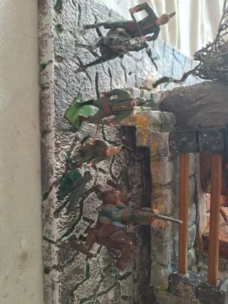 Vecchissimi soldatini in metallo