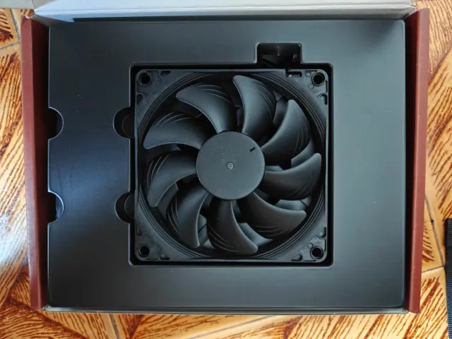 Noctua NF-A9x14 HS-PWM chromax.preto.swap