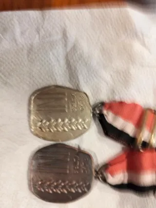 Lote 2 Medallas Plvs Vltra