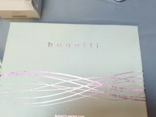 Sandalias Bugatti Naranja y Blanco