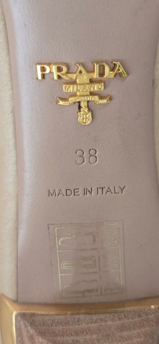 Tacones Prada color nude T. 38