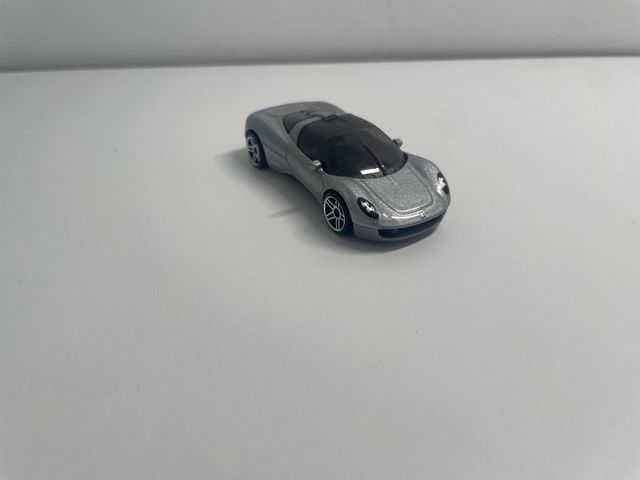 Auto Hot Wheels 2 Silver. Prezzo variabile
