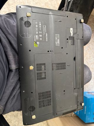 Portátil MSI Negro/Rojo