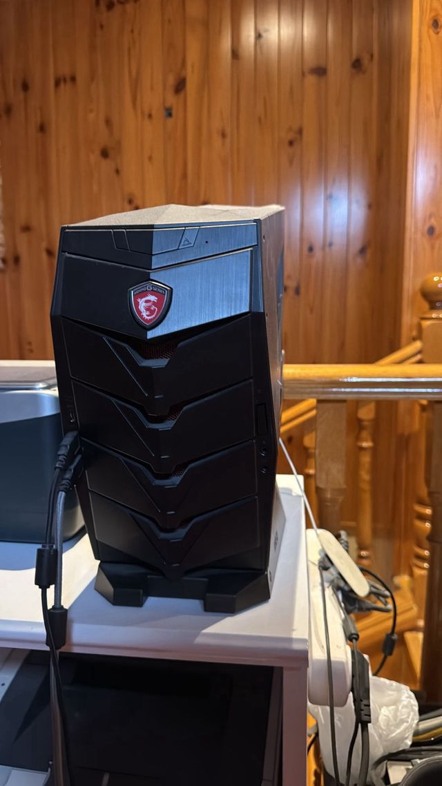 Ordenador MSI Negro/Rojo