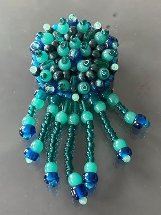 Spilla artigianale vintage perline blu e verdi