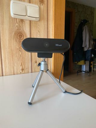 Webcam Trust Negra y Plateada