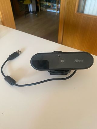 Webcam Trust Negra y Plateada