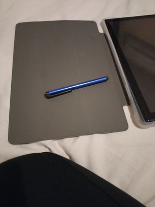 Tablet  con Funda Gris